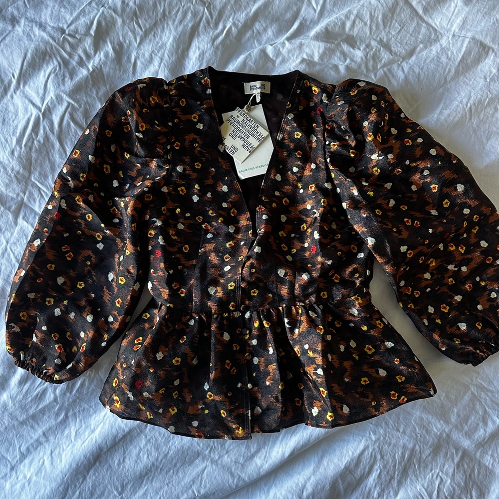 Baum und Pferdgarten Mallow blouse in the Cheetah Summer Vacation Garden - Picture 9 of 9